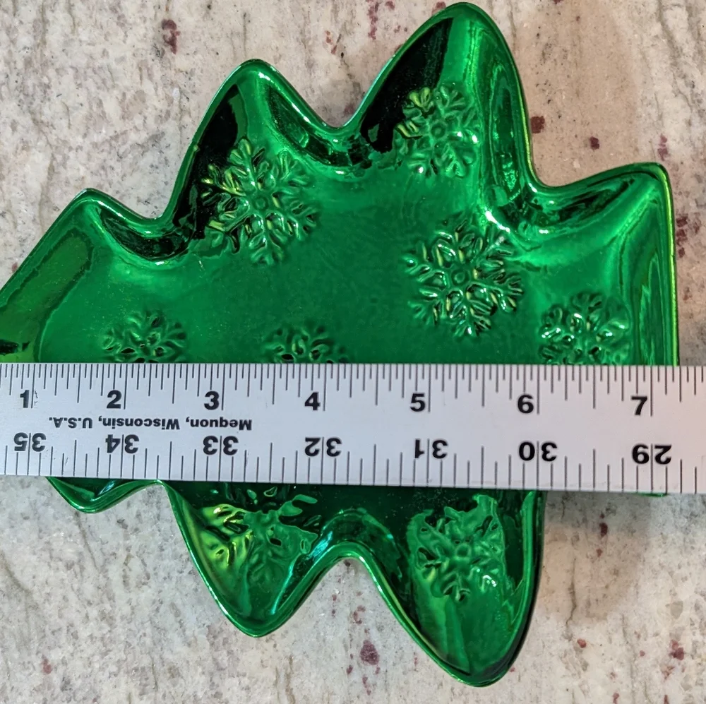 Christmas Tree Plates I. Godinger Co. 4 Porcelain Shiny Red Green Gold Silver